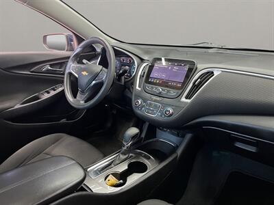 2021 Chevrolet Malibu LT   - Photo 14 - Lennox, CA 90304