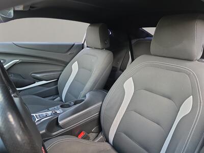 2020 Chevrolet Camaro SS 1SS   - Photo 18 - Lennox, CA 90304