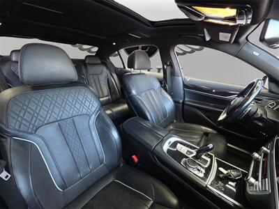 2019 BMW 750i  M SPORT - Photo 11 - Lennox, CA 90304