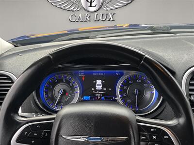 2018 Chrysler 300 Series Touring   - Photo 10 - Lennox, CA 90304