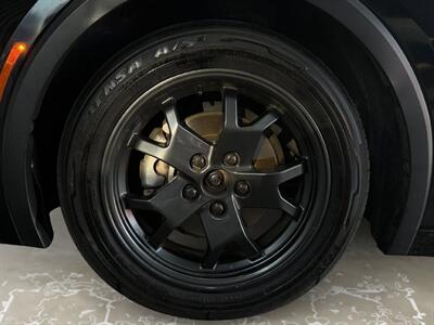 2025 Toyota Prius LE - Photo 14 - Lennox, CA 90304