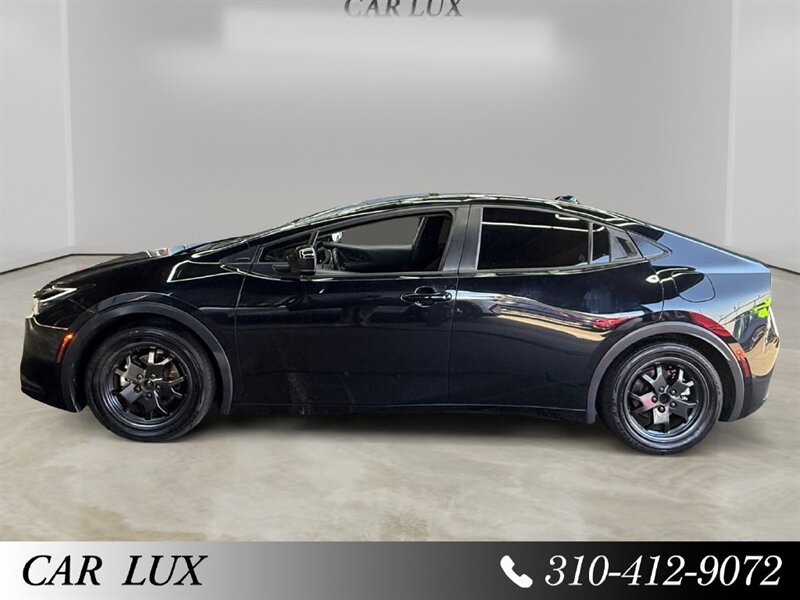 2025 Toyota Prius LE  