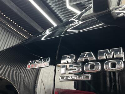 2022 RAM 1500 Classic Express   - Photo 20 - Lennox, CA 90304
