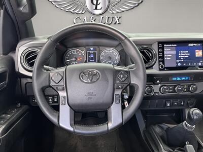 2022 Toyota Tacoma TRD Off-Road V6   - Photo 10 - Lennox, CA 90304