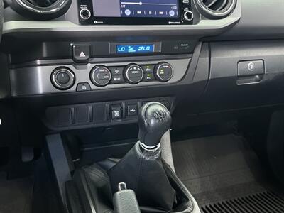 2022 Toyota Tacoma TRD Off-Road V6   - Photo 14 - Lennox, CA 90304