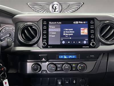 2022 Toyota Tacoma TRD Off-Road V6   - Photo 15 - Lennox, CA 90304