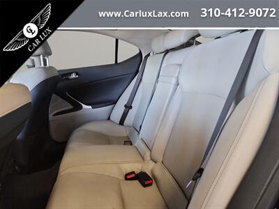 2011 Lexus IS   - Photo 16 - Lennox, CA 90304