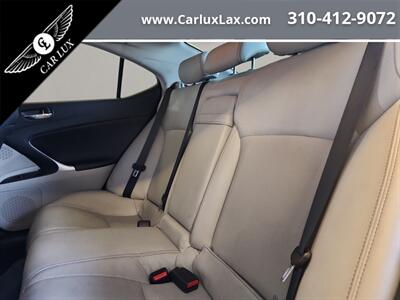 2011 Lexus IS   - Photo 11 - Lennox, CA 90304