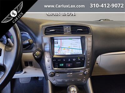 2011 Lexus IS   - Photo 12 - Lennox, CA 90304