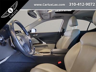 2011 Lexus IS   - Photo 8 - Lennox, CA 90304