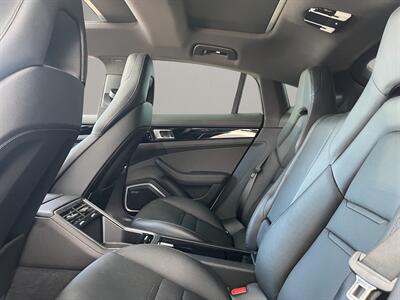 2017 Porsche Panamera   - Photo 12 - Lennox, CA 90304