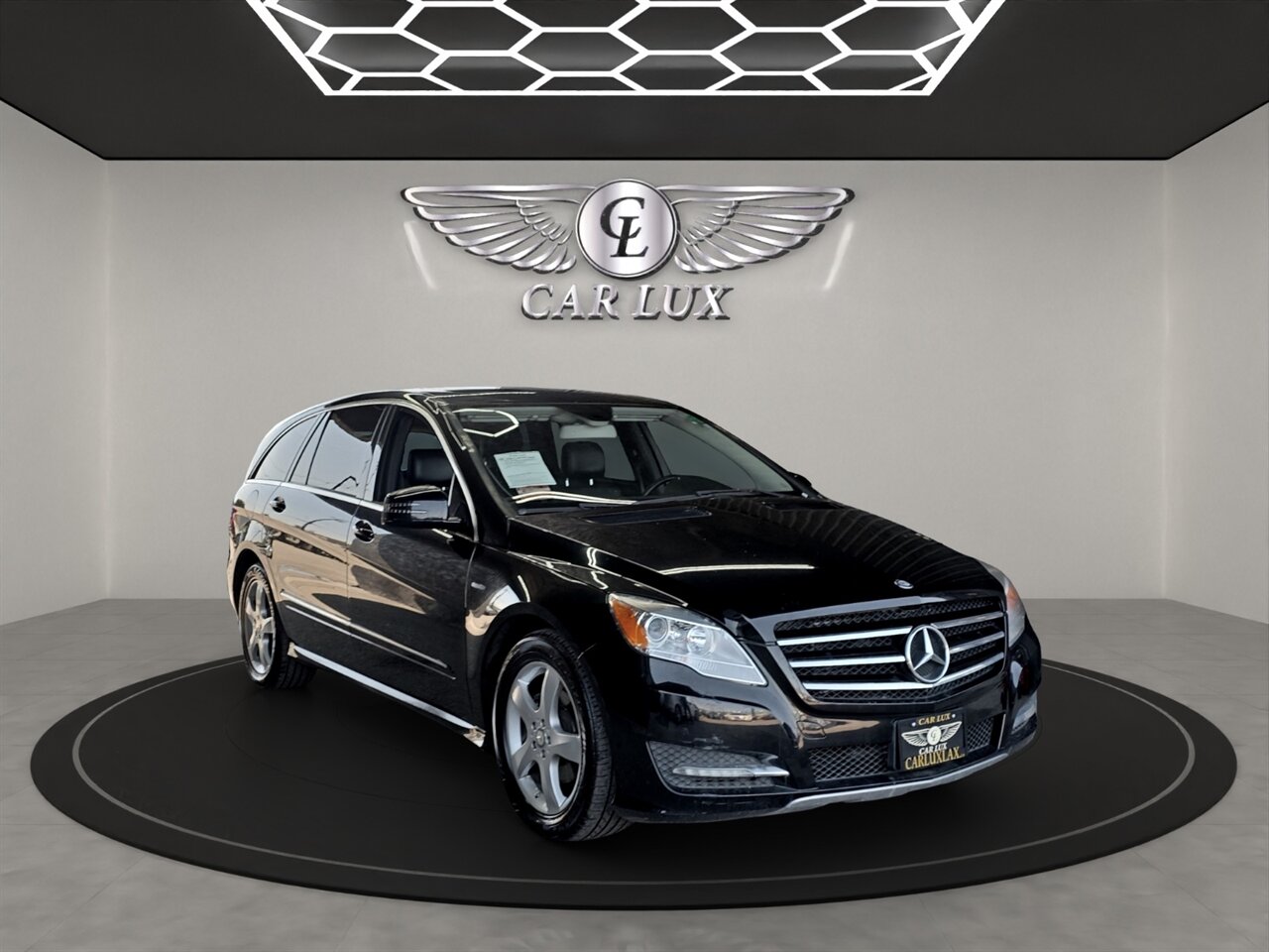 2012 Mercedes-Benz R 350 Base BlueTEC® 4MATIC® - Photo 1 - Lennox, CA 90304