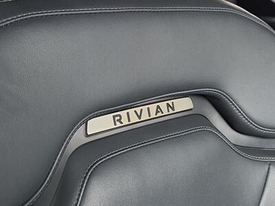 2022 Rivian R1T Adventure   - Photo 23 - Lennox, CA 90304