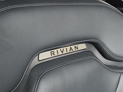 2022 Rivian R1T Adventure   - Photo 23 - Lennox, CA 90304