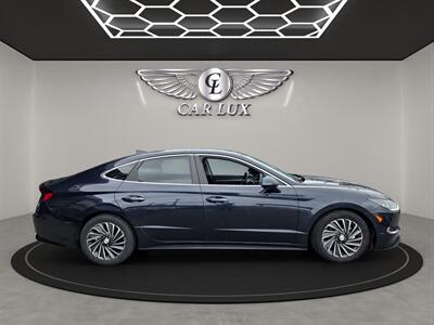 2021 Hyundai SONATA Hybrid SEL   - Photo 8 - Lennox, CA 90304