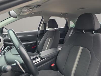 2021 Hyundai SONATA Hybrid SEL   - Photo 17 - Lennox, CA 90304