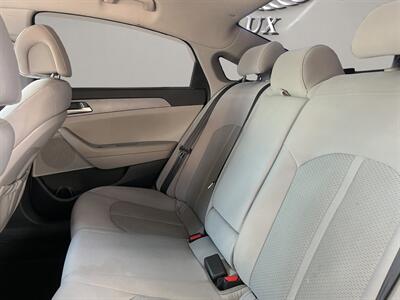 2017 Hyundai SONATA   - Photo 11 - Lennox, CA 90304