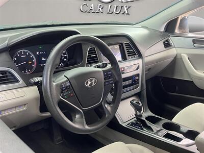 2017 Hyundai SONATA   - Photo 17 - Lennox, CA 90304
