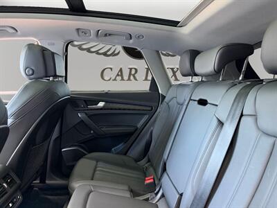 2020 Audi Q5 55 Prestige quattro - Photo 13 - Lennox, CA 90304
