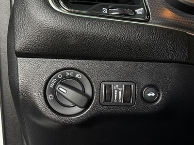 2019 Dodge Challenger SRT Hellcat   - Photo 21 - Lennox, CA 90304