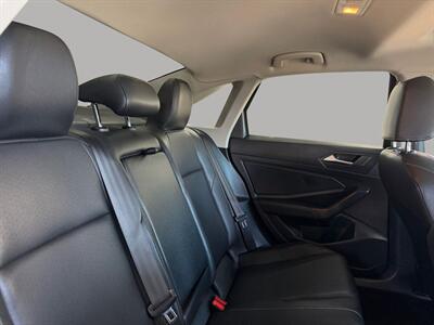 2019 Volkswagen Jetta SEL - Photo 22 - Lennox, CA 90304