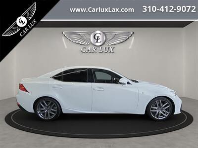 2018 Lexus IS   - Photo 8 - Lennox, CA 90304