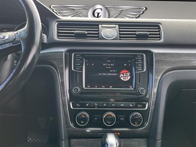 2017 Volkswagen Passat 1.8T SE w/Technology   - Photo 15 - Lennox, CA 90304