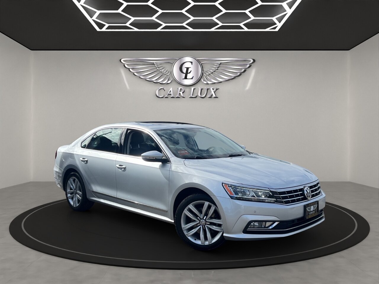 2017 Volkswagen Passat 1.8T SE w/Technology - Photo 1 - Lennox, CA 90304