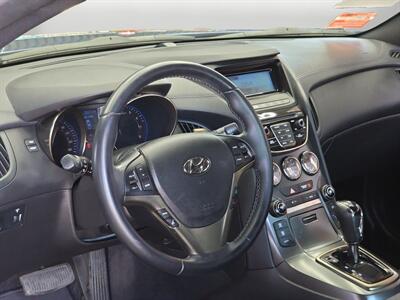 2015 Hyundai Genesis Coupe 3.8 - Photo 10 - Lennox, CA 90304