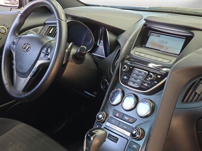 2015 Hyundai Genesis Coupe 3.8 - Photo 15 - Lennox, CA 90304