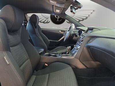 2015 Hyundai Genesis Coupe 3.8 - Photo 14 - Lennox, CA 90304