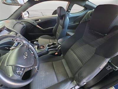 2015 Hyundai Genesis Coupe 3.8 - Photo 11 - Lennox, CA 90304