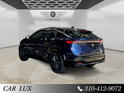 2024 Nissan Ariya EVOLVE+ - Photo 3 - Lennox, CA 90304