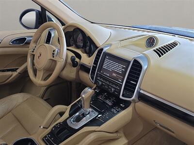 2014 Porsche Cayenne S   - Photo 15 - Lennox, CA 90304