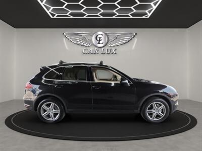 2014 Porsche Cayenne S   - Photo 8 - Lennox, CA 90304