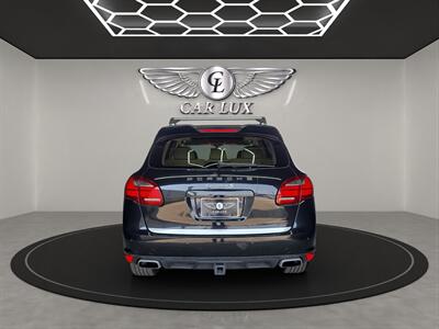 2014 Porsche Cayenne S   - Photo 6 - Lennox, CA 90304