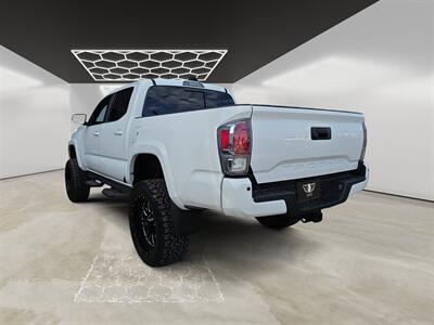 2020 Toyota Tacoma TRD Sport V6   - Photo 6 - Lennox, CA 90304