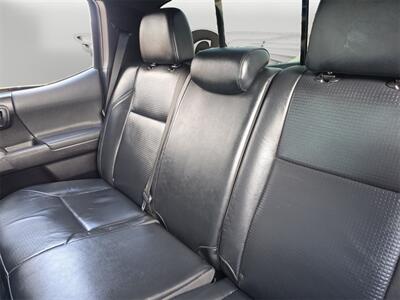 2020 Toyota Tacoma TRD Sport V6 - Photo 13 - Lennox, CA 90304