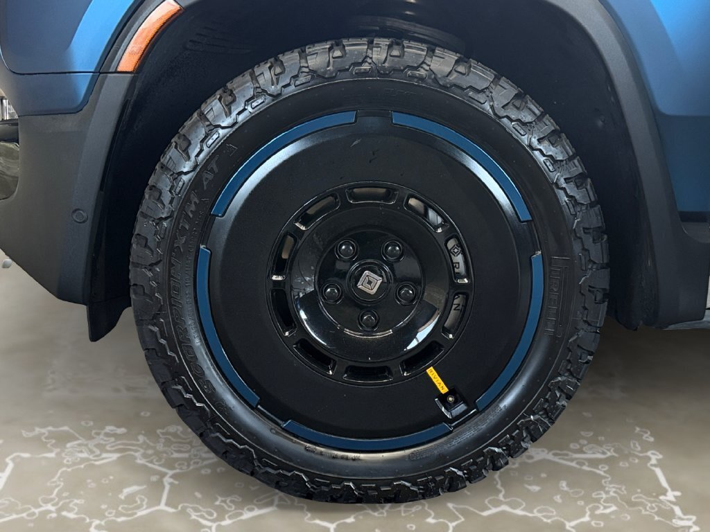 2025 Rivian R1S Adventure Dual Motor Standard Pack - Photo 14 - Lennox, CA 90304