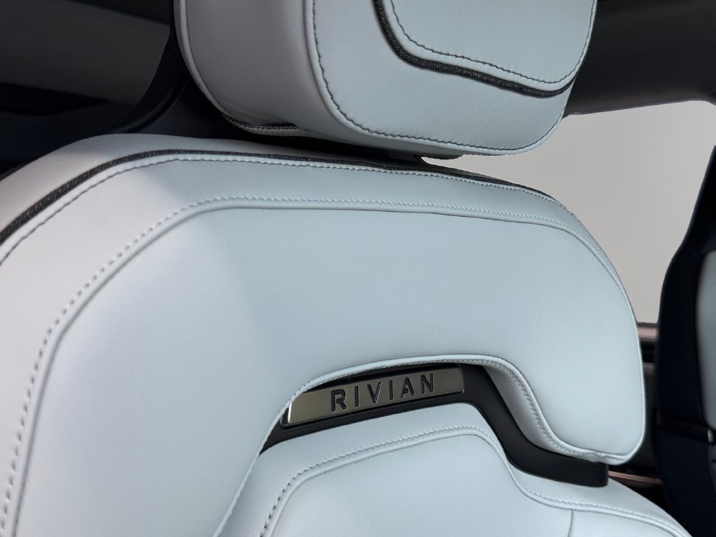 2025 Rivian R1S Adventure Dual Motor Standard Pack - Photo 29 - Lennox, CA 90304