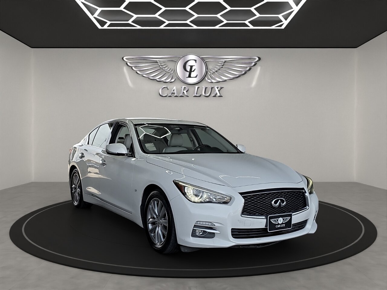 2015 INFINITI Q50 - Photo 1 - Lennox, CA 90304