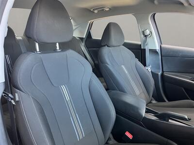 2023 Hyundai ELANTRA SEL   - Photo 16 - Lennox, CA 90304