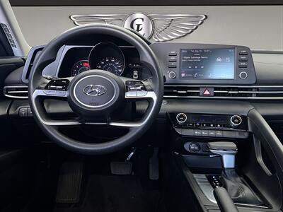 2023 Hyundai ELANTRA SEL   - Photo 13 - Lennox, CA 90304