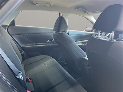 2023 Hyundai ELANTRA SEL   - Photo 17 - Lennox, CA 90304