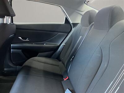 2023 Hyundai ELANTRA SEL   - Photo 12 - Lennox, CA 90304
