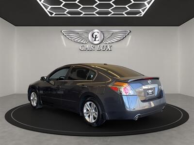 2012 Nissan Altima 3.5 SR   - Photo 5 - Lennox, CA 90304