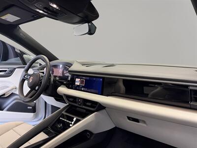 2026 Porsche Macan 4S   - Photo 17 - Lennox, CA 90304