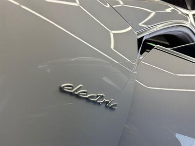 2026 Porsche Macan 4S   - Photo 34 - Lennox, CA 90304