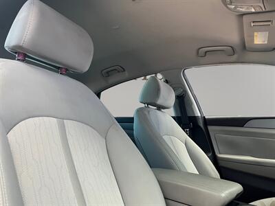 2019 Hyundai SONATA Hybrid SE   - Photo 14 - Lennox, CA 90304