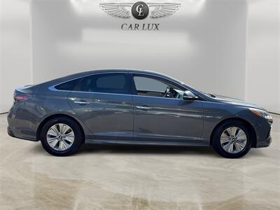 2019 Hyundai SONATA Hybrid SE - Photo 6 - Lennox, CA 90304